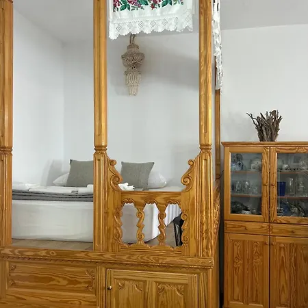 Villa Antiperatos House *