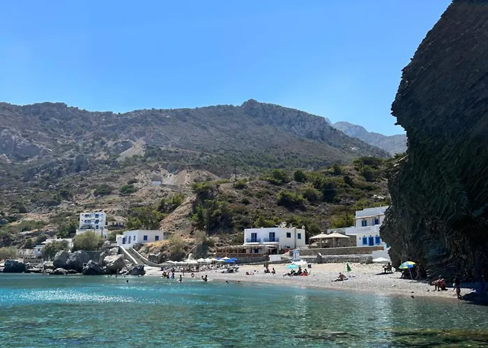 빌라 Antiperatos House *